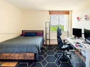 9110 Fontainebleau Blvd 502, Miami FL 33172