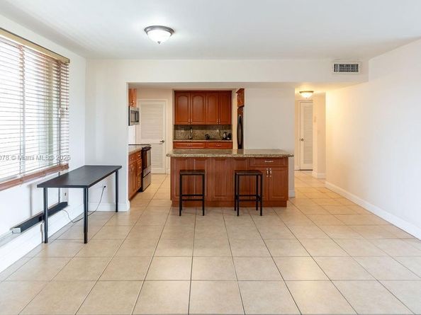 9110 Fontainebleau Blvd 502, Miami FL 33172