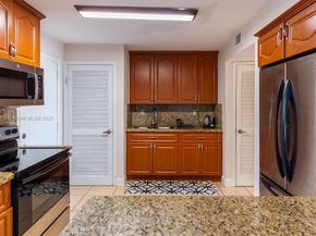 9110 Fontainebleau Blvd 502, Miami FL 33172