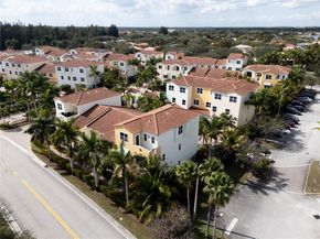 1799 NW 124th Way 1799, Pembroke Pines FL 33028