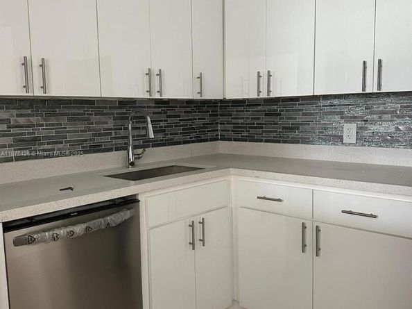 16851 NE 23rd Ave B604, North Miami Beach FL 33160
