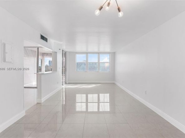 17890 W Dixie Hwy 501 Hwy 501, North Miami Beach FL 33160
