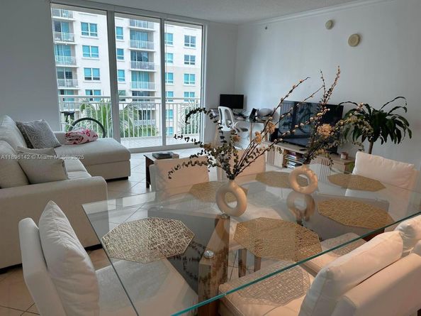 2000 N Bayshore Dr 625, Miami FL 33137