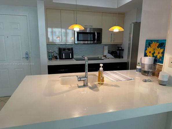 2000 N Bayshore Dr 625, Miami FL 33137