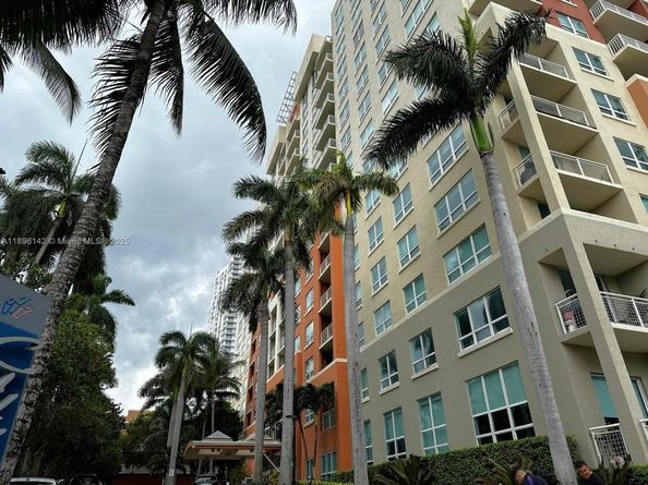 2000 N Bayshore Dr 625, Miami FL 33137