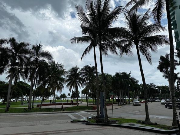 2000 N Bayshore Dr 625, Miami FL 33137
