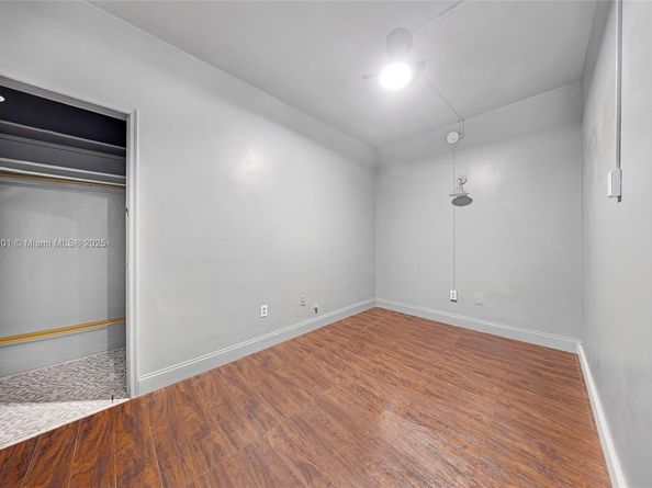 8420 Byron Ave 6, Miami Beach FL 33141
