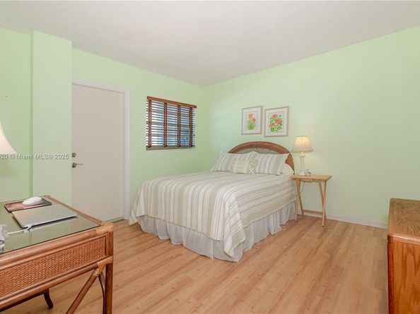 3051 NE 48th St 604, Fort Lauderdale FL 33308