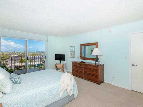 3051 NE 48th St 604, Fort Lauderdale FL 33308