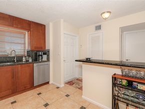 3051 NE 48th St 604, Fort Lauderdale FL 33308