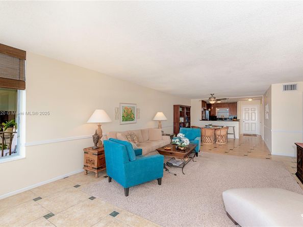 3051 NE 48th St 604, Fort Lauderdale FL 33308