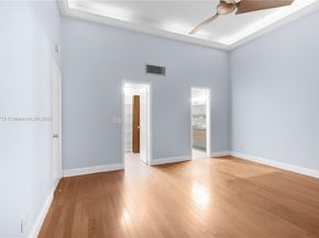 2627 S Parkview Dr 2627, Hallandale Beach FL 33009