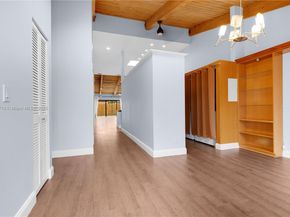 2627 S Parkview Dr 2627, Hallandale Beach FL 33009