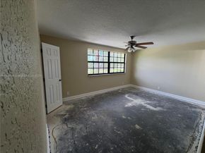 3961 NW 94th Ave, Sunrise FL 33351