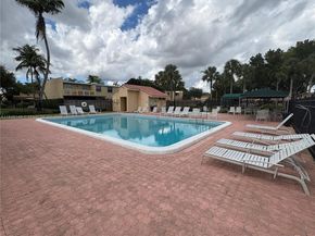 3961 NW 94th Ave, Sunrise FL 33351