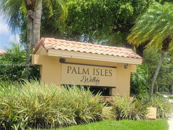 3961 NW 94th Ave, Sunrise FL 33351