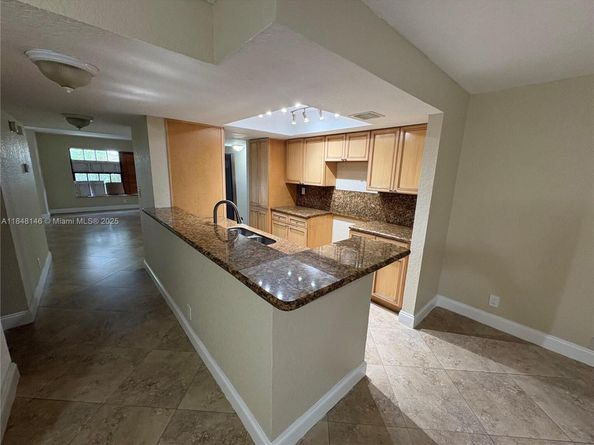 3961 NW 94th Ave, Sunrise FL 33351