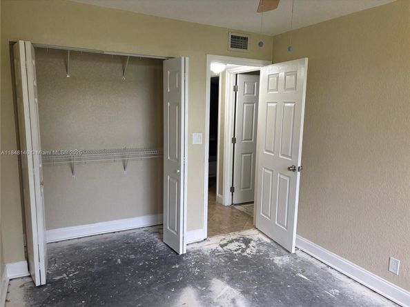 3961 NW 94th Ave, Sunrise FL 33351