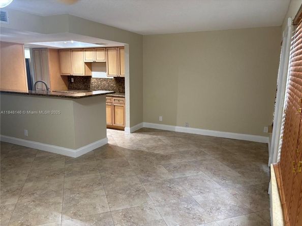 3961 NW 94th Ave, Sunrise FL 33351
