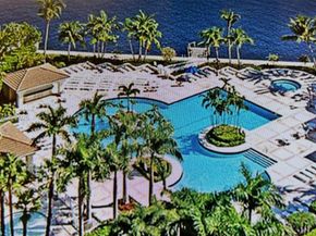 21150 Point Pl 1202, Aventura FL 33180