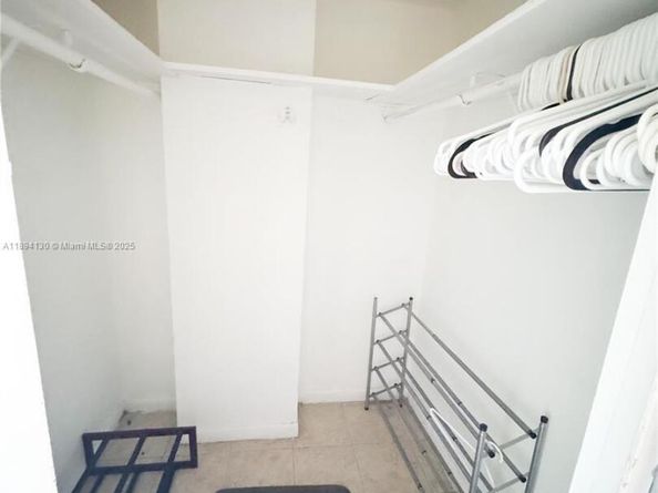 2025 NE 164th St 206, North Miami Beach FL 33162