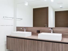 1000 Brickell Plaza 4506, Miami FL 33131