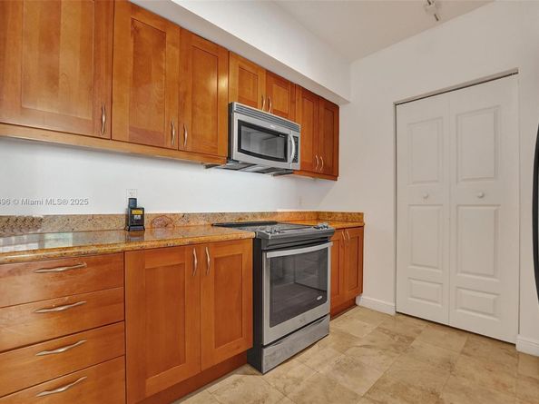 1745 E Hallandale Beach Blvd 2105W, Hallandale Beach FL 33009