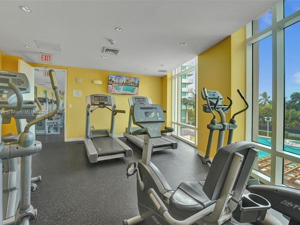 1745 E Hallandale Beach Blvd 2105W, Hallandale Beach FL 33009