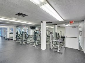 1950 S Ocean Dr 8J, Hallandale Beach FL 33009