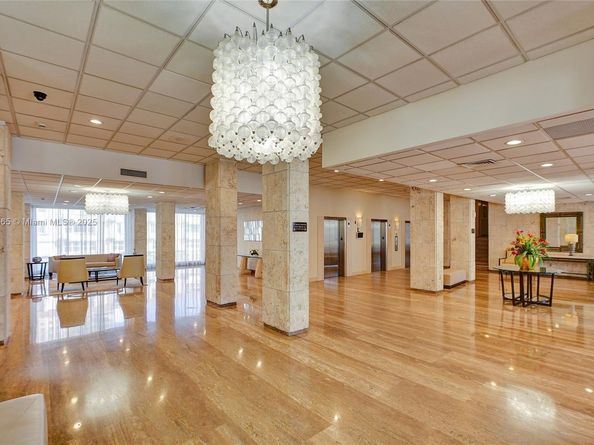 1950 S Ocean Dr 8J, Hallandale Beach FL 33009