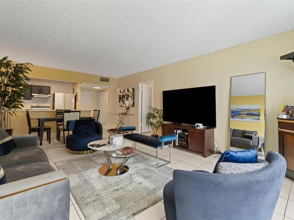 2301 Collins Ave 802, Miami Beach FL 33139