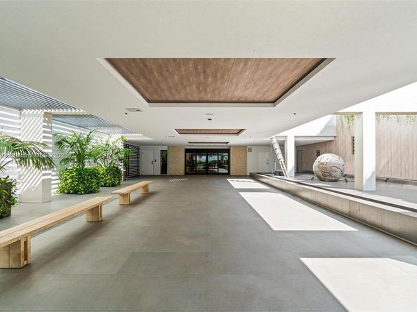 2301 Collins Ave 802, Miami Beach FL 33139