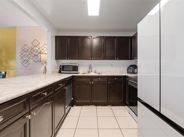 2301 Collins Ave 802, Miami Beach FL 33139