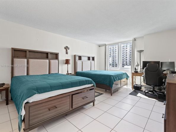 2301 Collins Ave 802, Miami Beach FL 33139