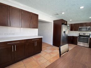 5521 SW 132nd Ave, Miami FL 33175