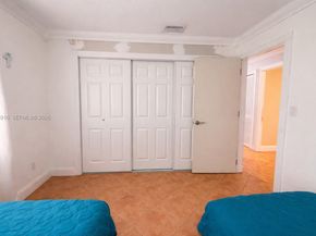 5521 SW 132nd Ave, Miami FL 33175