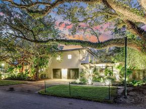 500 NE 96th St, Miami Shores FL 33138