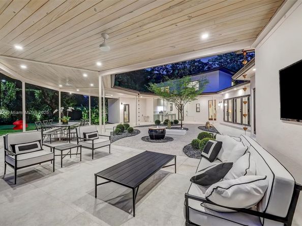 500 NE 96th St, Miami Shores FL 33138