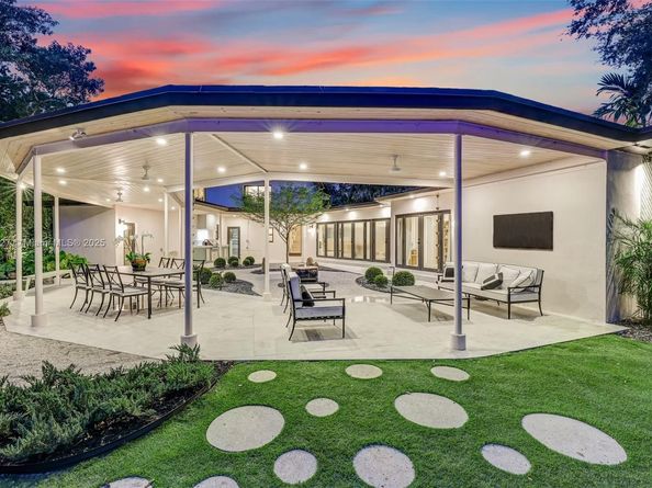 500 NE 96th St, Miami Shores FL 33138