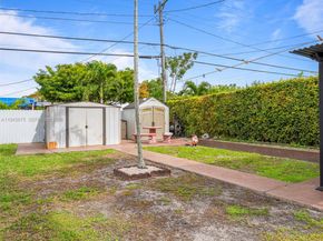 11415 SW 56th St, Miami FL 33165