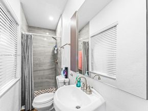 11415 SW 56th St, Miami FL 33165