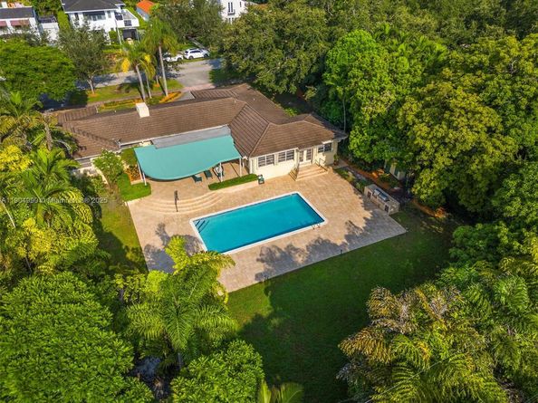 2615 Alhambra Cir, Coral Gables FL 33134