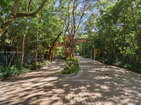 3471 Main Hwy 1240, Miami FL 33133