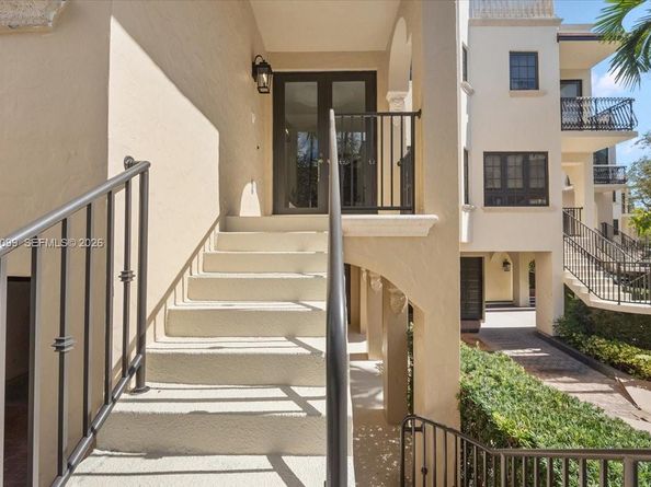 3471 Main Hwy 1240, Miami FL 33133