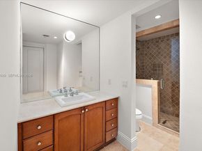 3471 Main Hwy 1240, Miami FL 33133