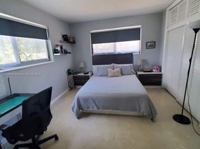 2020 NE 203rd St, Miami FL 33179