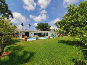2020 NE 203rd St, Miami FL 33179