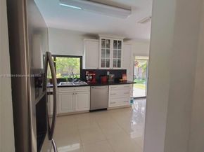 2020 NE 203rd St, Miami FL 33179
