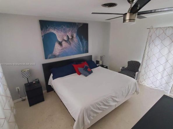 2020 NE 203rd St, Miami FL 33179