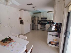 2020 NE 203rd St, Miami FL 33179